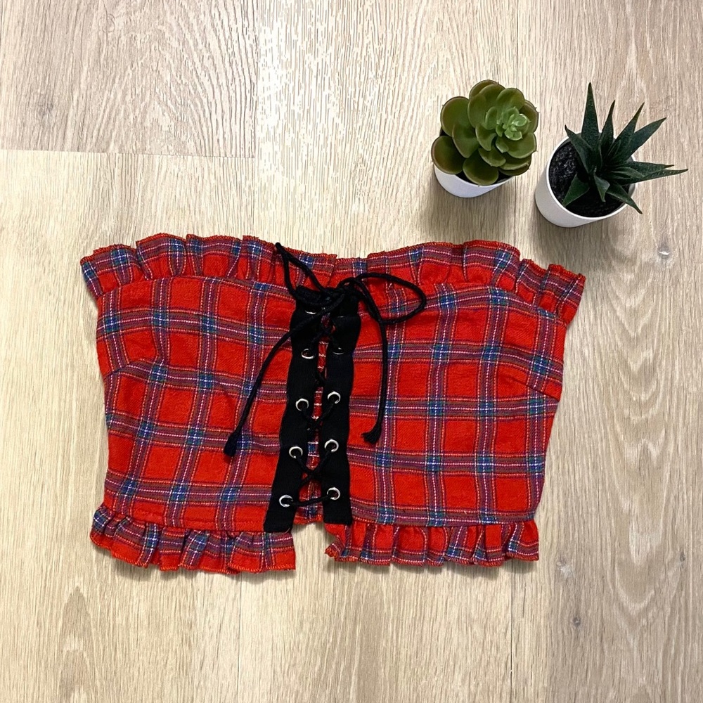 Boutique Tie Front Plaid Crop Top 👀
